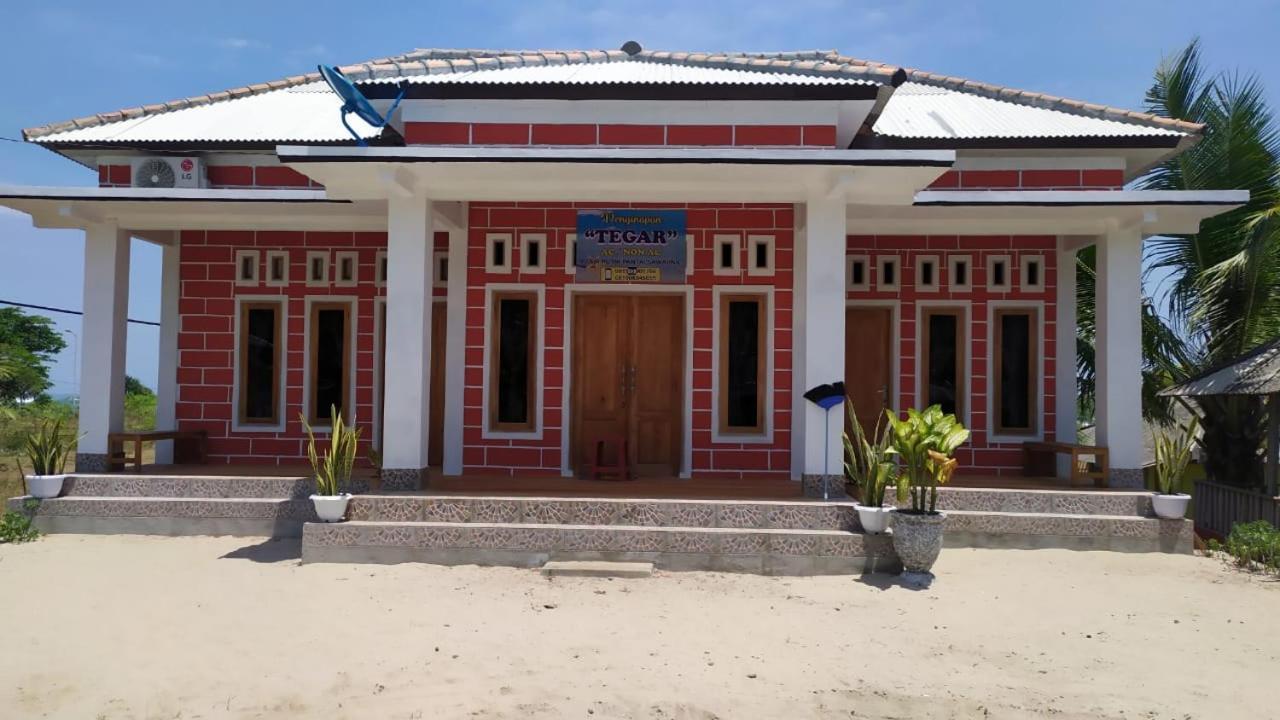 Penginapan Tegar Sawarna Exterior photo