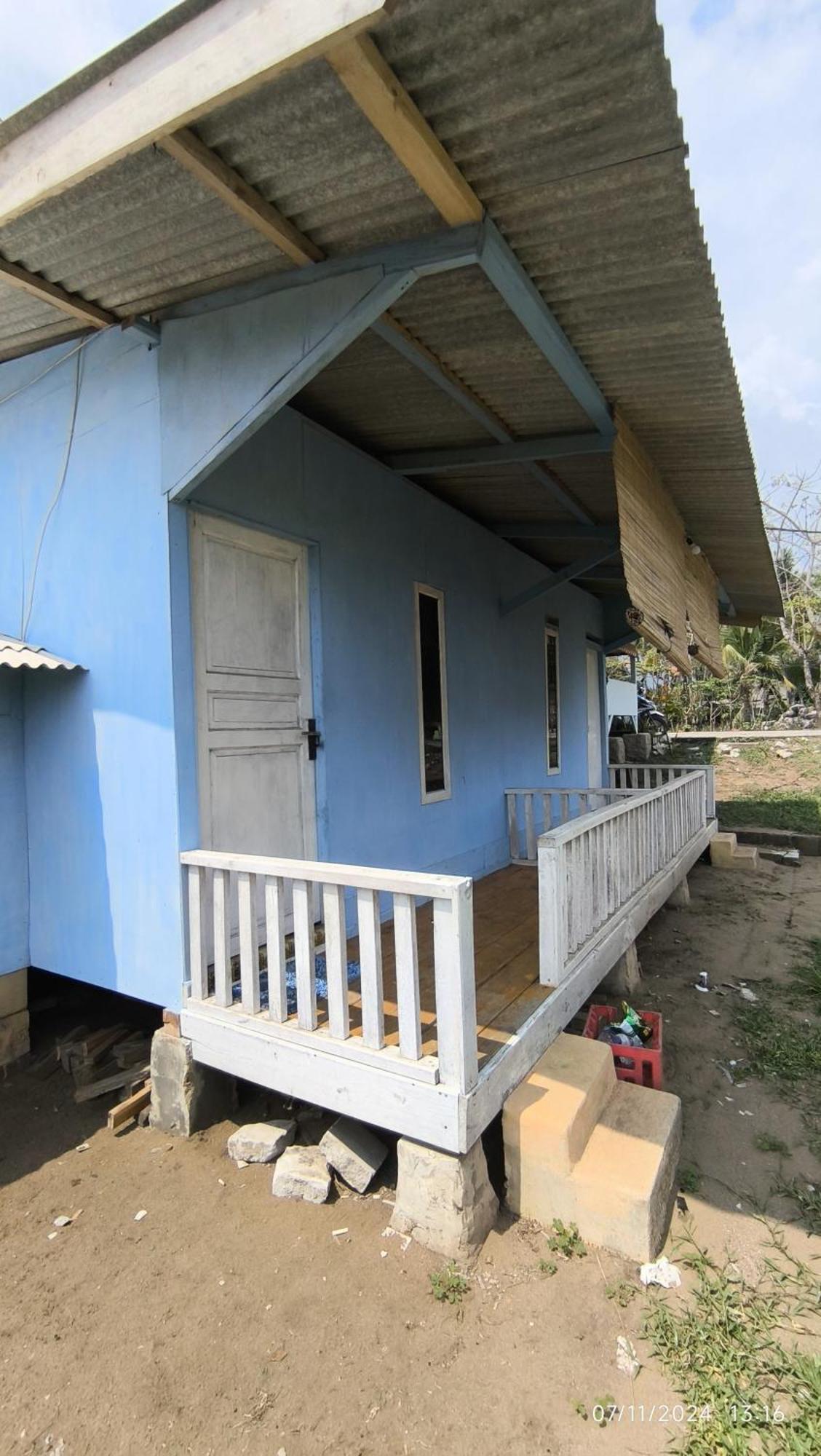 Penginapan Tegar Sawarna Exterior photo